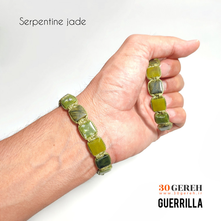 دستبند سنگی یشم سرپانتین اصل معدنی درجه یک تراش خاص مربعی دستبند چریک