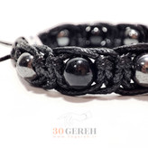 دستبند سنگی سپر یا محافظ با سنگ تورمالین و حدید تراش گرد و جواهری و تراش دست